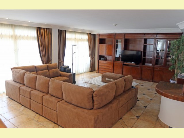 Lounge with access to Terrace